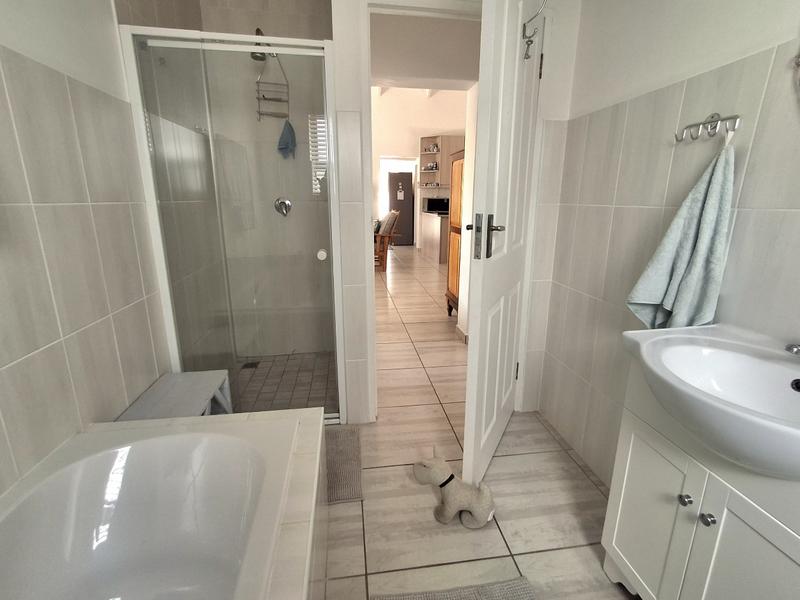 3 Bedroom Property for Sale in Britannia Bay Western Cape